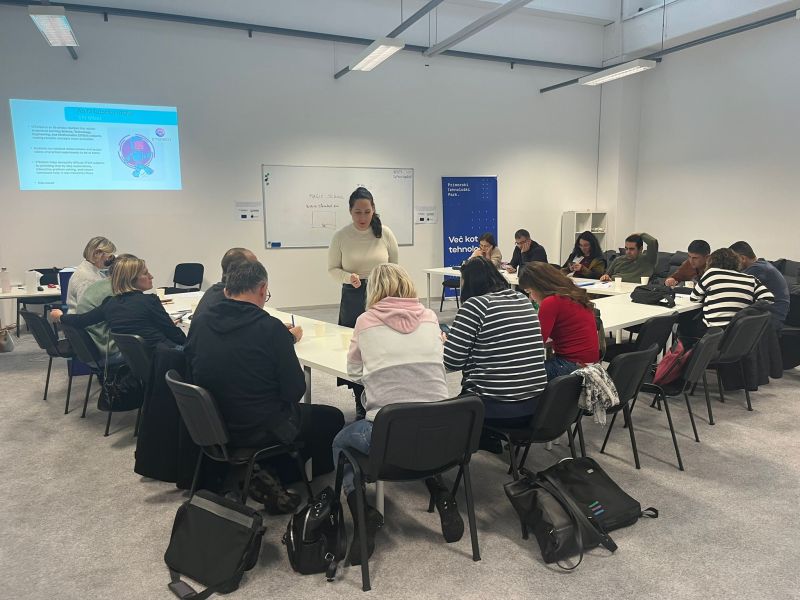 Educators taking part in a GoINNO workshop in a classroom setting
